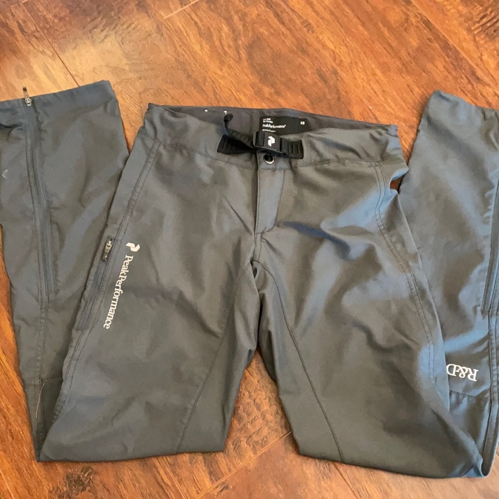 Peak Performance Gray Women's Pants